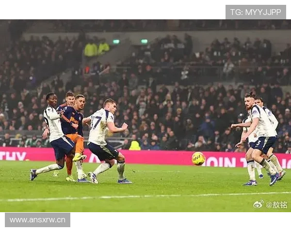 热刺边路猛攻却中路瘫痪问题持续，能否靠单一路径支撑赛季走势