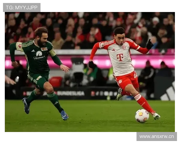 拜仁防线稳定性持续承压,对联赛争冠形势已逐步产生影响 拜仁防线稳定性持续承压,对联赛争冠形势已逐步产生影响