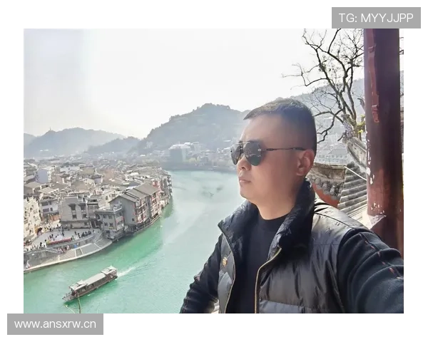 杨千霖这生活真反差，球场上拼命哥，一到家秒变超暖大叔，谁能信？